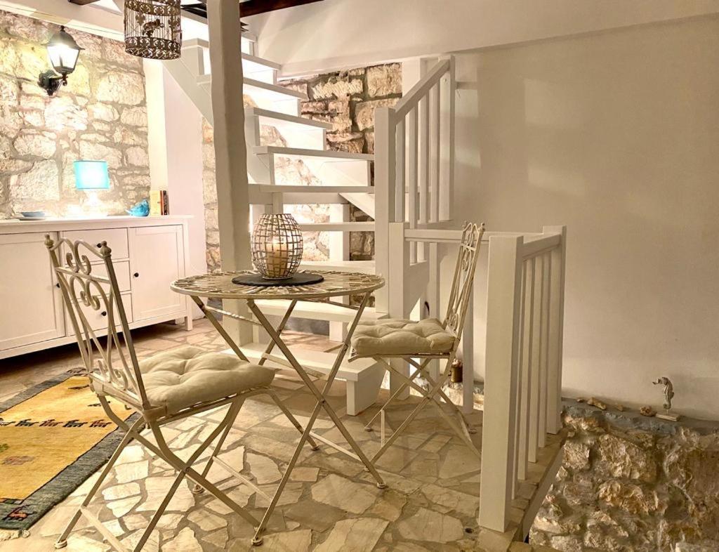 Steinhaus Mit Terrasse Apartment Rovinj Exterior foto